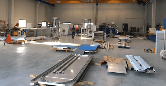 Entrepôt de JC France Industrie producteur et fournisseur de solutions pour le traitement des eaux usées