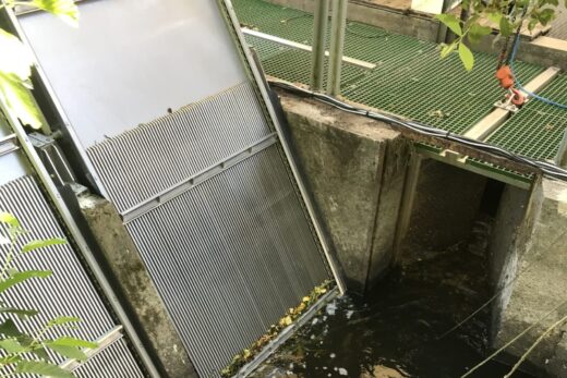 Comment les dégrilleurs augmentent la durée de vie des équipements industriels et hydroélectriques