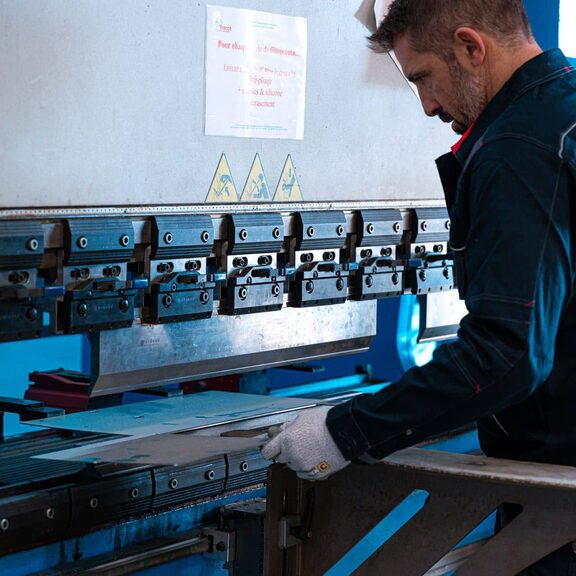 Concepteur, fabricant et installeur d&#8217;équipements pour le traitement des eaux usées industrielles et urbaines